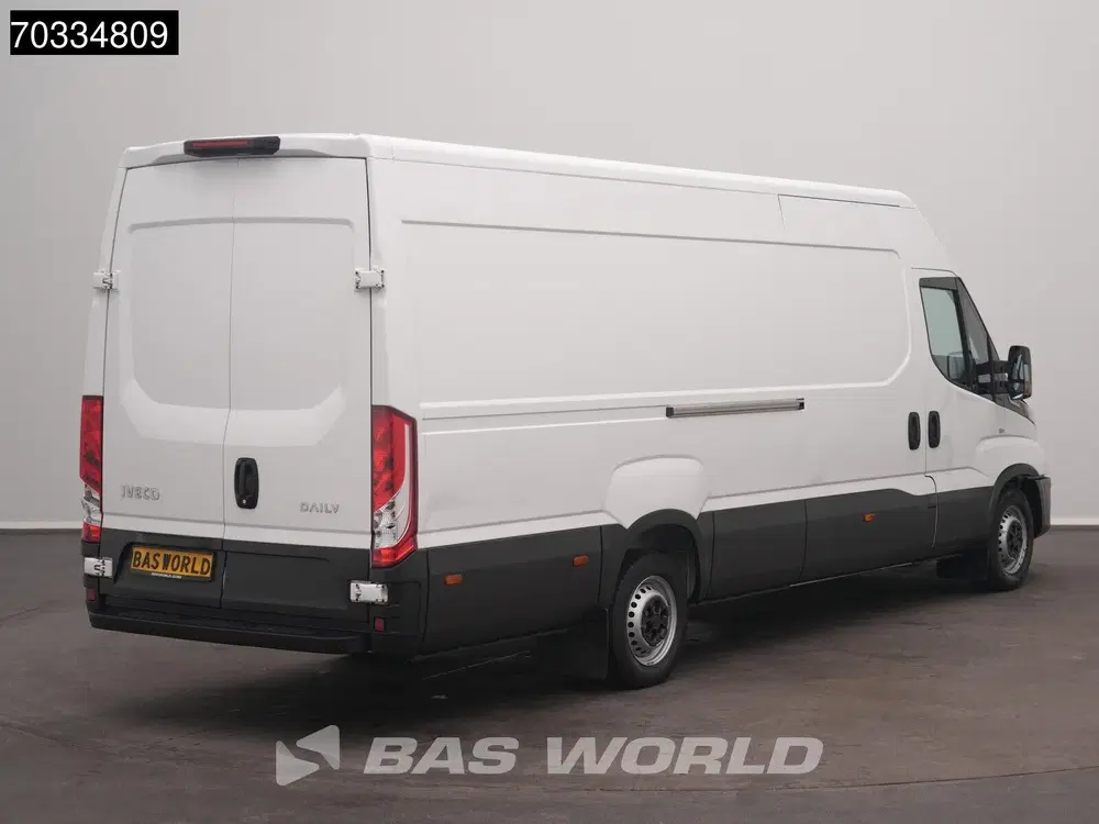 Iveco Daily Automaat 160PK L3H2 Airco Camera Parkeerse uit 2024, foto 2