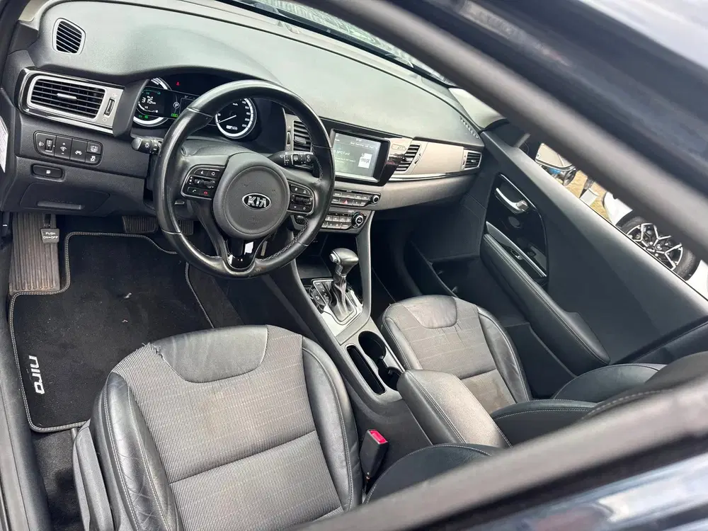 Kia Niro 1.6 GDi Hybrid DynamicLine uit 2019, foto 12