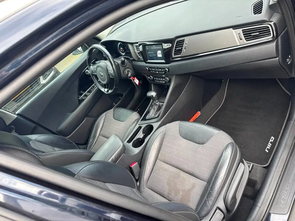 Kia Niro 1.6 GDi Hybrid DynamicLine uit 2019, foto 13