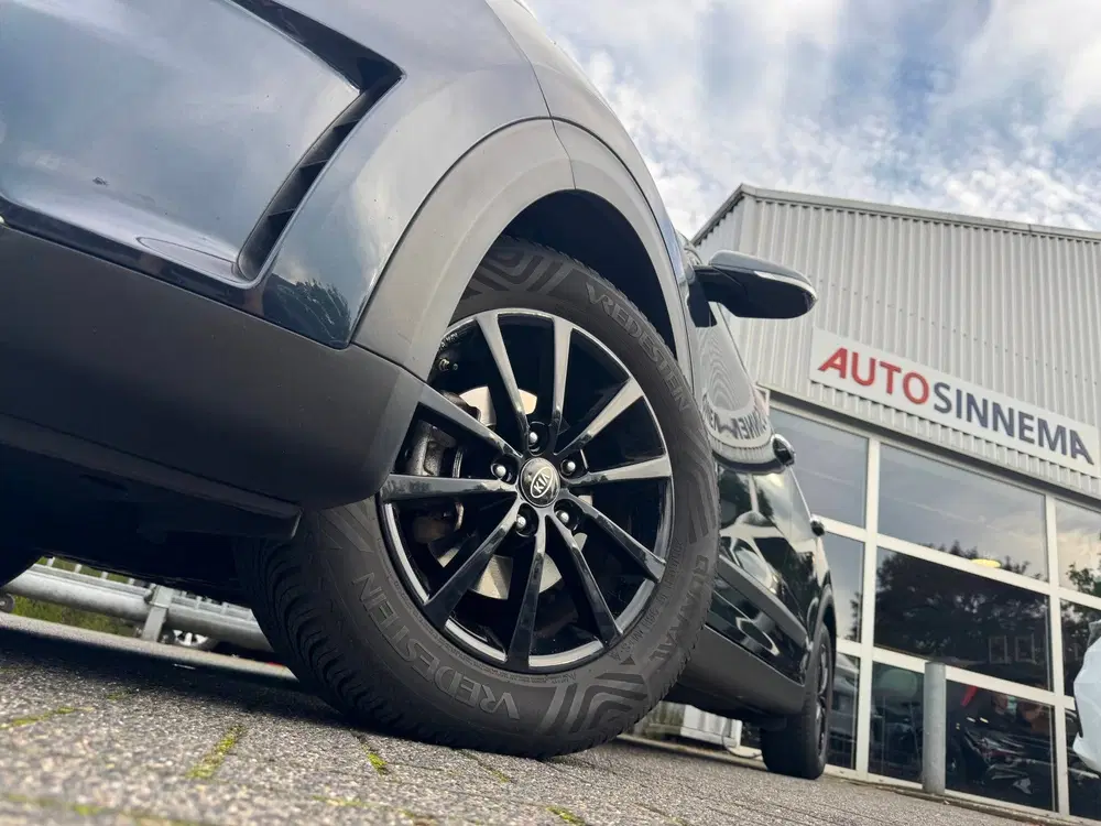 Kia Niro 1.6 GDi Hybrid DynamicLine uit 2019, foto 7