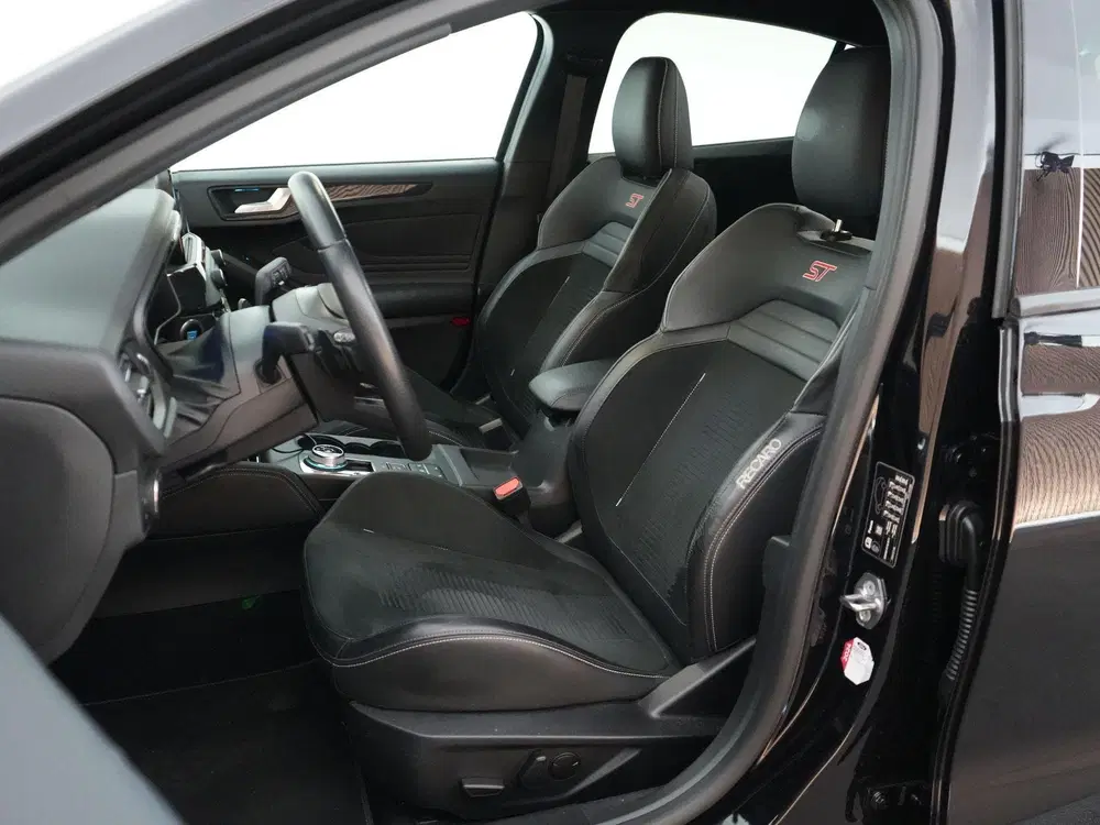 Ford Focus AUTOMAAT 2.3 280pk PERFORMANCE PACK uit 2022, foto 10
