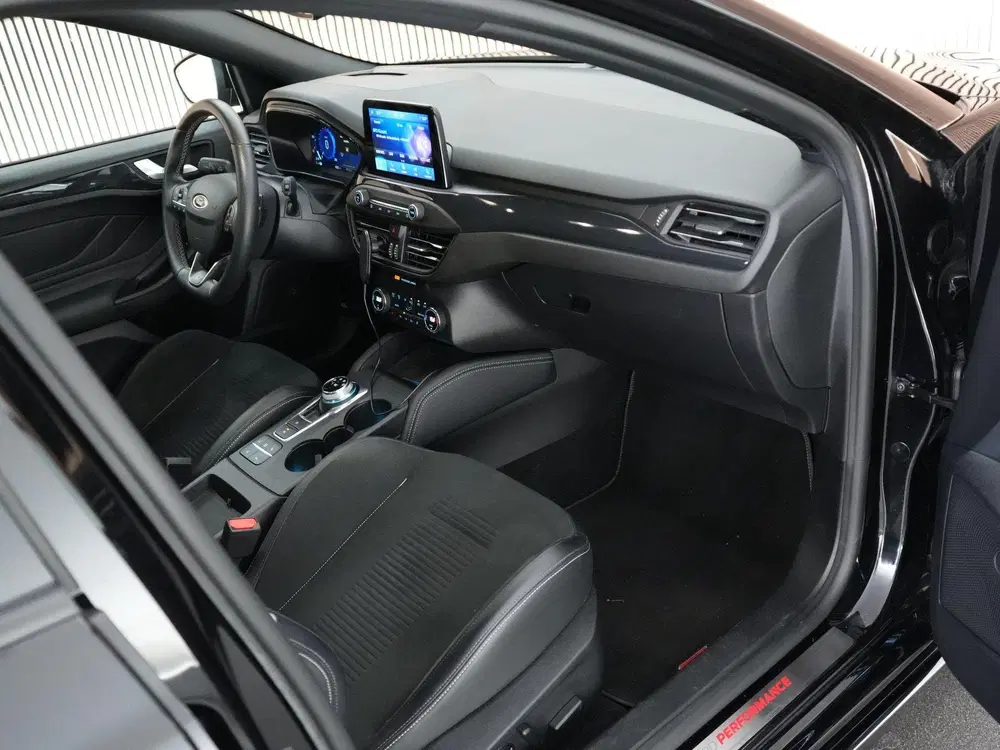 Ford Focus AUTOMAAT 2.3 280pk PERFORMANCE PACK uit 2022, foto 3