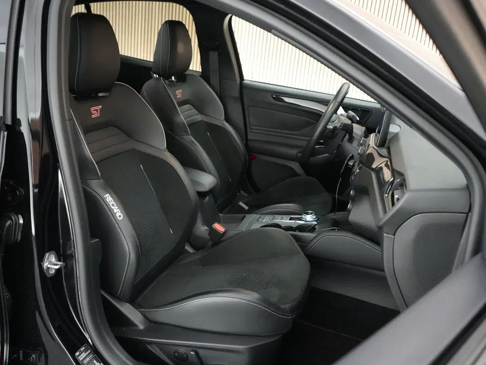 Ford Focus AUTOMAAT 2.3 280pk PERFORMANCE PACK uit 2022, foto 5