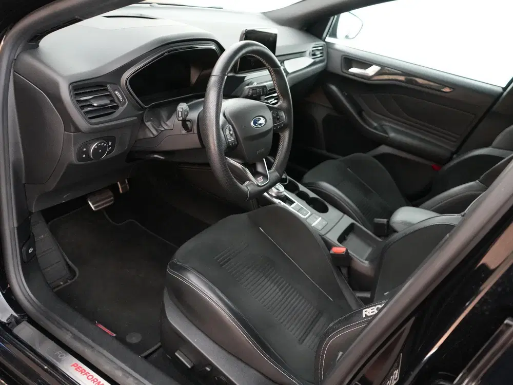 Ford Focus AUTOMAAT 2.3 280pk PERFORMANCE PACK uit 2022, foto 8