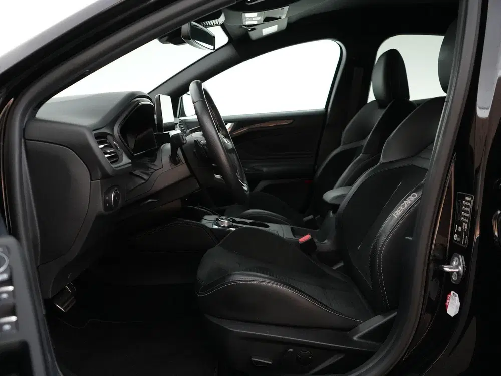 Ford Focus AUTOMAAT 2.3 280pk PERFORMANCE PACK uit 2022, foto 9
