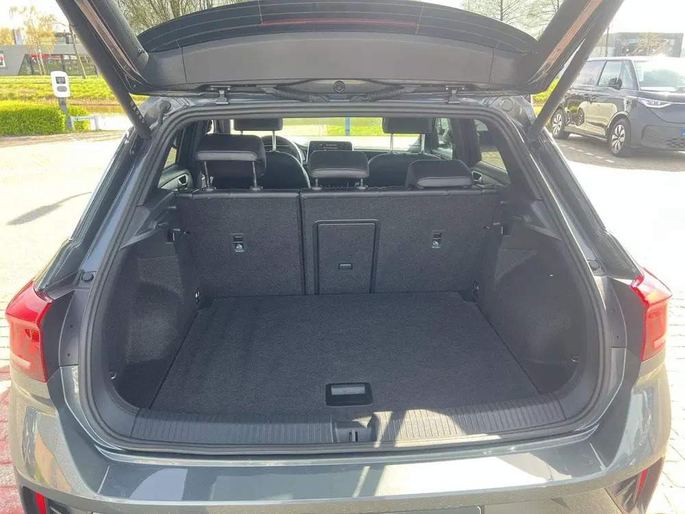 Volkswagen T-Roc 1.5 TSI R-Line uit 2025, foto 10