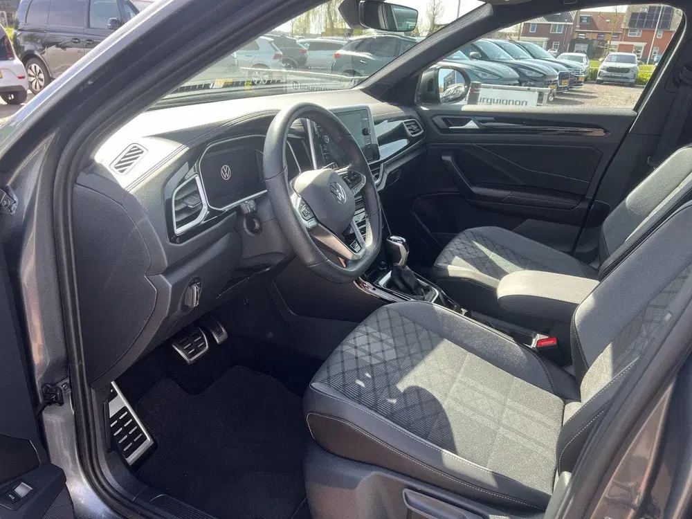 Volkswagen T-Roc 1.5 TSI R-Line uit 2025, foto 2