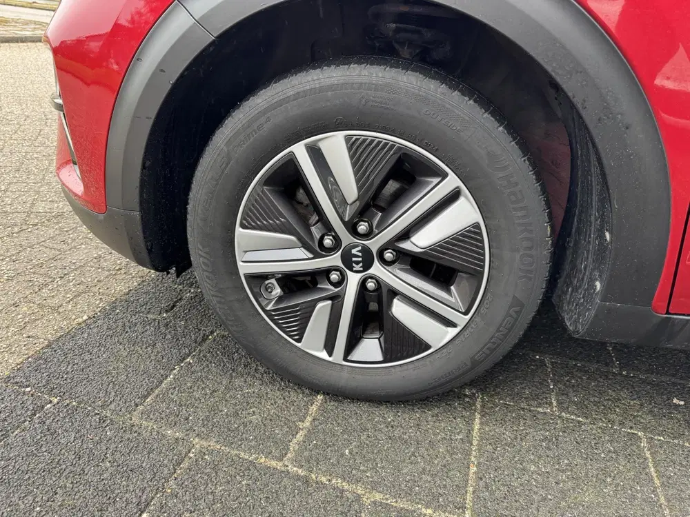 Kia Niro 1.6 GDi Hybrid DynamicLine Eerste Eigenaar uit 2020, foto 2