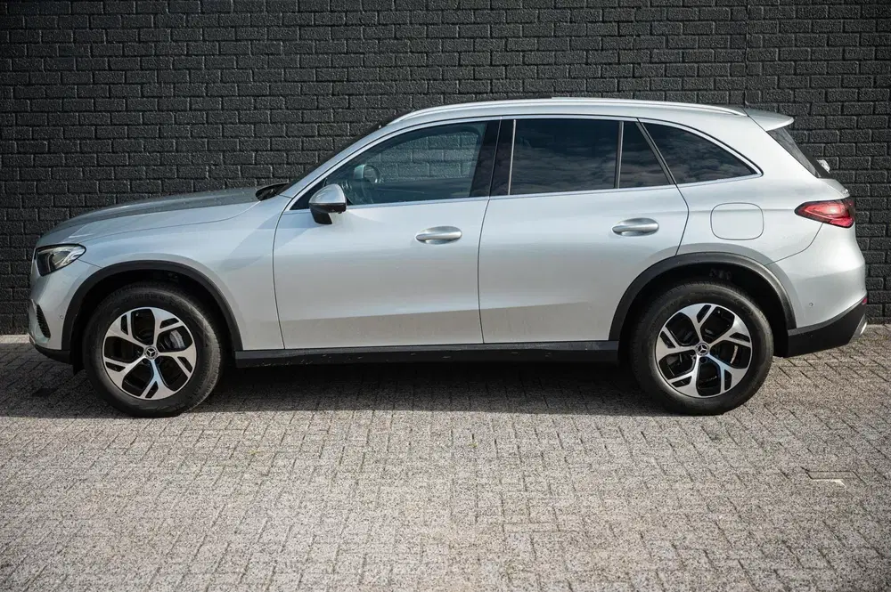 Mercedes-Benz GLC Mercedes GLC-klasse 300e 4MATIC Luxury Lin uit 2023, foto 7