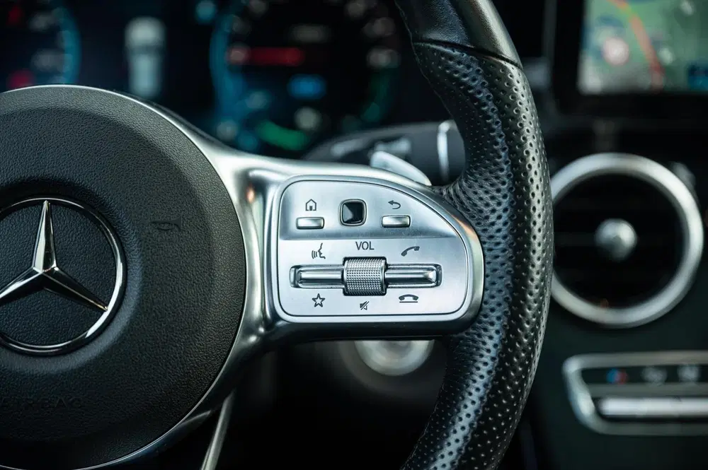 Mercedes-Benz GLC Mercedes GLC-klasse 300e 4MATIC AMG LINE P uit 2021, foto 15
