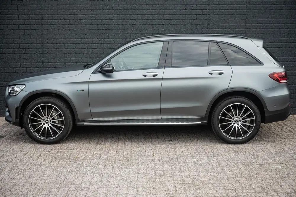 Mercedes-Benz GLC Mercedes GLC-klasse 300e 4MATIC AMG LINE P uit 2021, foto 7