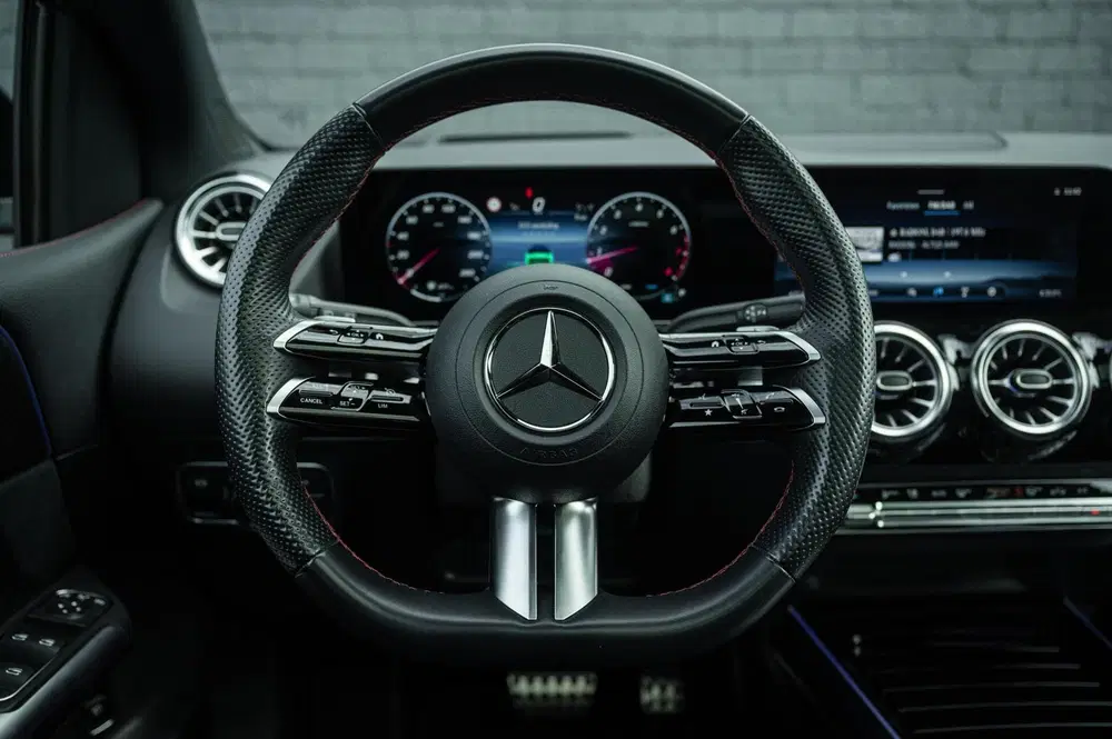 Mercedes-Benz B-Klasse Mercedes B-klasse 180 AMG LINE PANORAMADAK uit 2024, foto 13