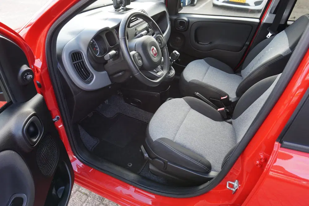 Fiat Panda 1.2 Lounge uit 2020, foto 10