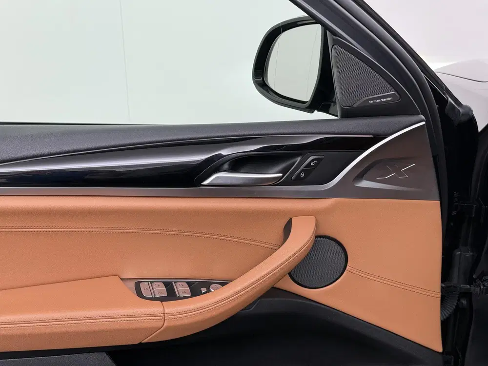 BMW X4 xDrive20i M Pakket uit 2021, foto 12