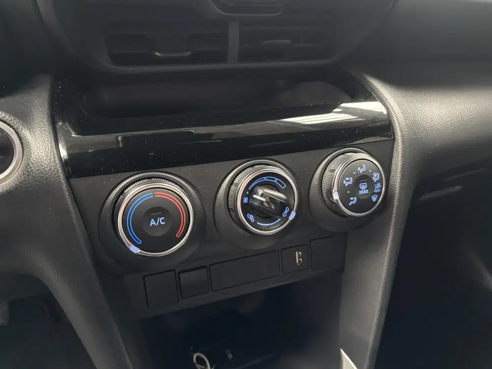 Toyota Yaris Cross 1.5 VVT-I First Edition uit 2022, foto 11