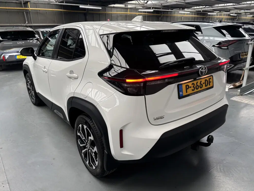 Toyota Yaris Cross 1.5 VVT-I First Edition uit 2022, foto 13