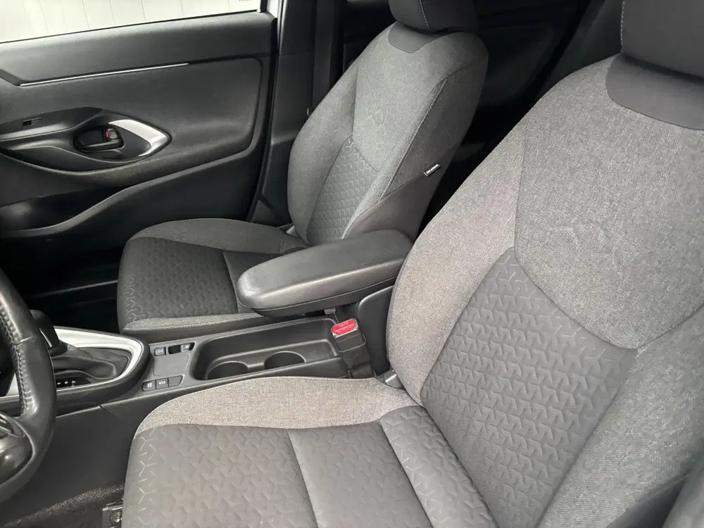 Toyota Yaris Cross 1.5 VVT-I First Edition uit 2022, foto 3