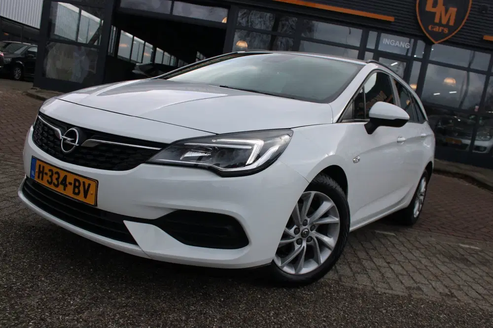 Opel Astra 1.2 Edition uit 2020, foto 4