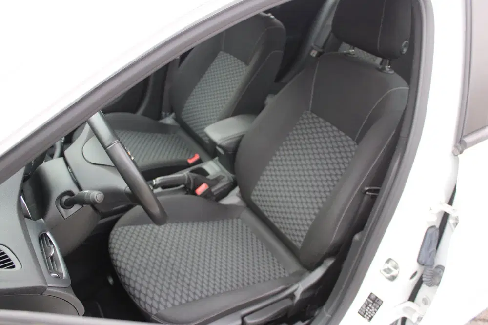 Opel Astra 1.2 Edition uit 2020, foto 9
