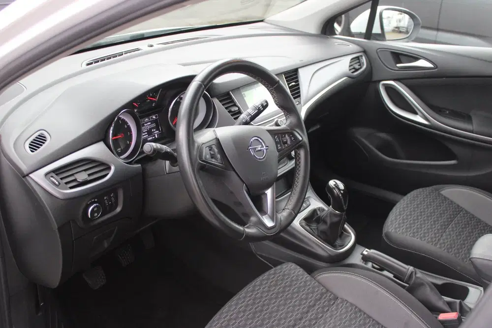 Opel Astra 1.2 Edition uit 2020, foto 10