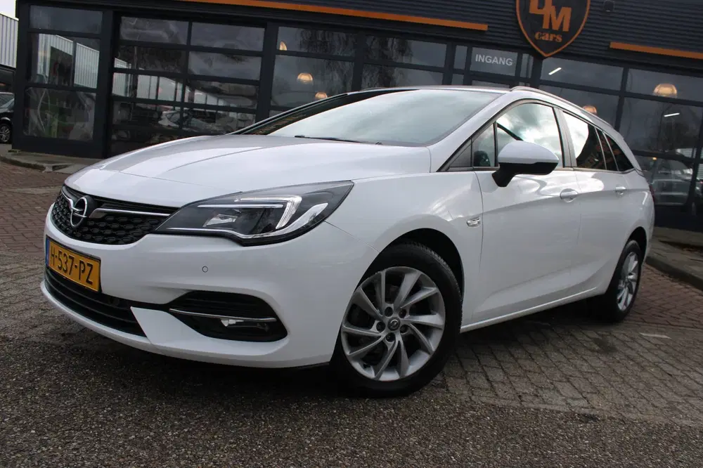 Opel Astra 1.2 Edition uit 2020, foto 4