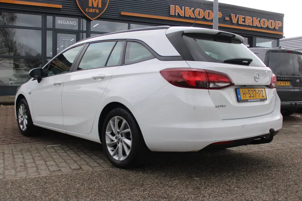 Opel Astra 1.2 Edition uit 2020, foto 5