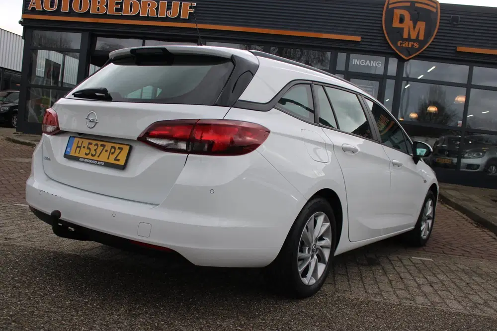 Opel Astra 1.2 Edition uit 2020, foto 6