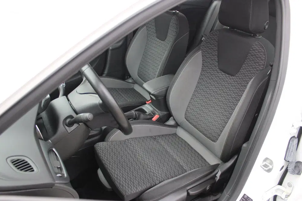 Opel Astra 1.2 Edition uit 2020, foto 9