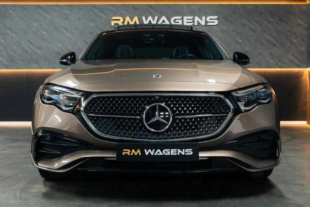 Mercedes-Benz E-Klasse 300 e 4MATIC Exclusive Line uit 2024, foto 6