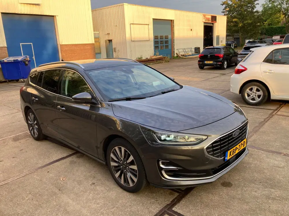 Ford Focus Focus 1.0 Ecoboost Hybrid 125pk 2023 Grijs uit 2023, foto 3