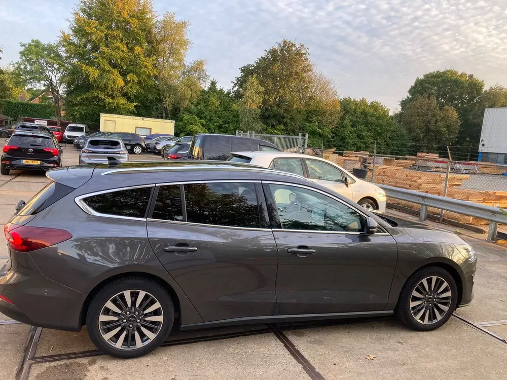 Ford Focus Focus 1.0 Ecoboost Hybrid 125pk 2023 Grijs uit 2023, foto 6