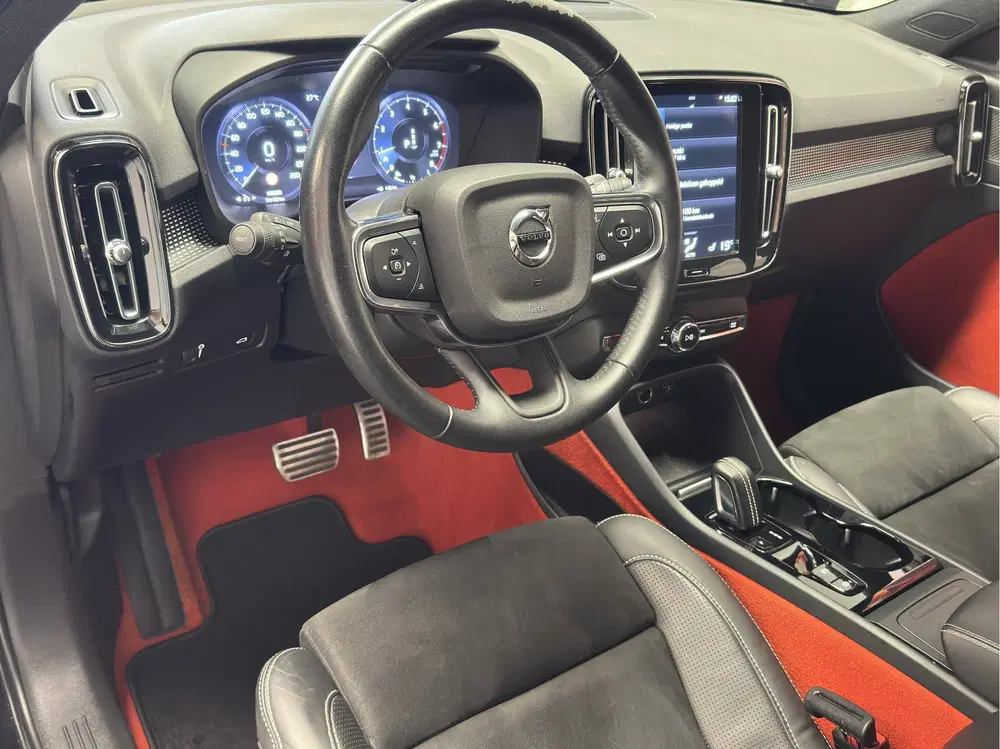 Volvo XC40 1.5 T3 R-DESIGN AUTOMAAT 360 CAMERA LEDER uit 2020, foto 11