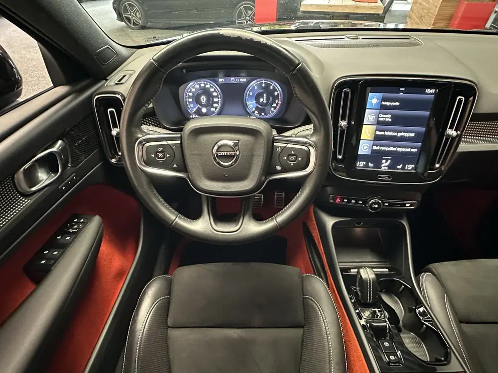Volvo XC40 1.5 T3 R-DESIGN AUTOMAAT 360 CAMERA LEDER uit 2020, foto 12