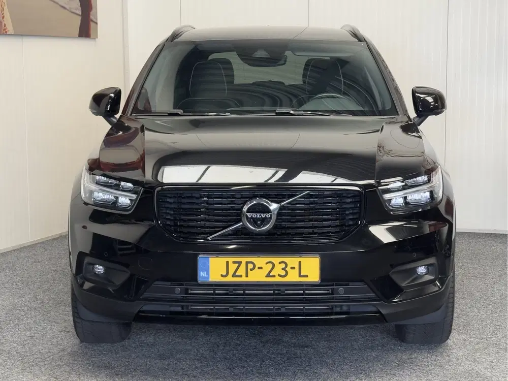 Volvo XC40 1.5 T3 R-DESIGN AUTOMAAT 360 CAMERA LEDER uit 2020, foto 3