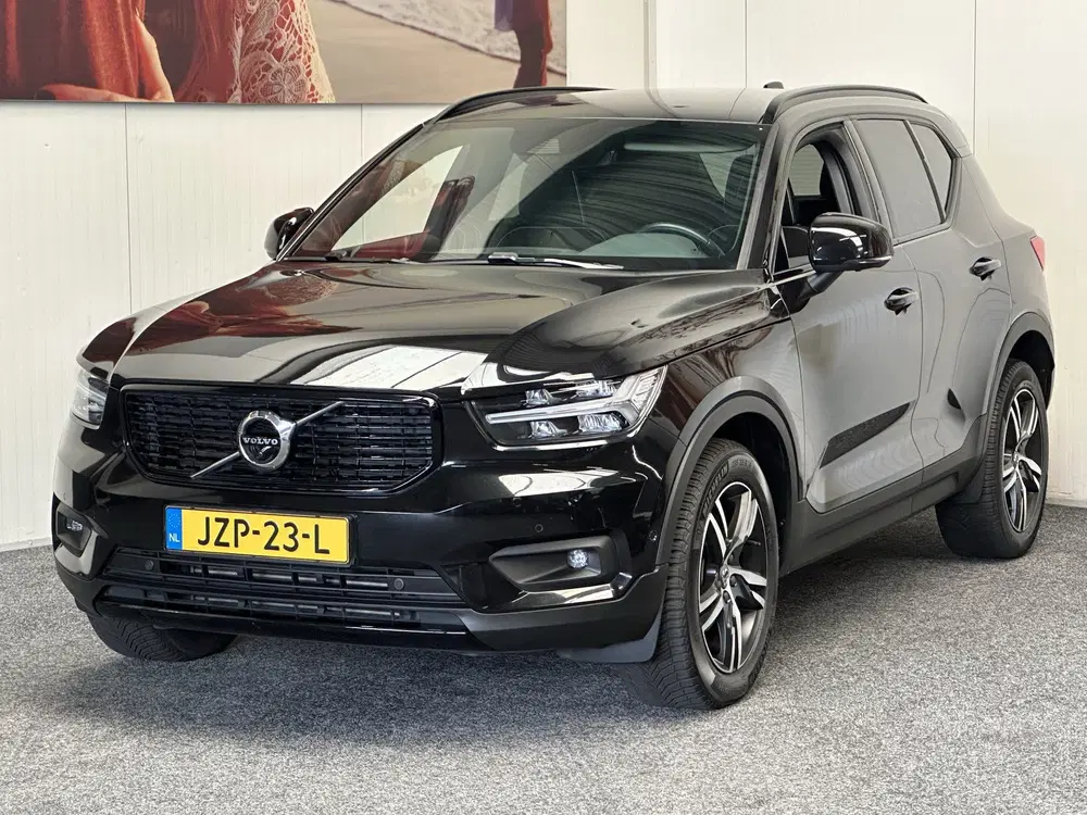 Volvo XC40 1.5 T3 R-DESIGN AUTOMAAT 360 CAMERA LEDER uit 2020, foto 4