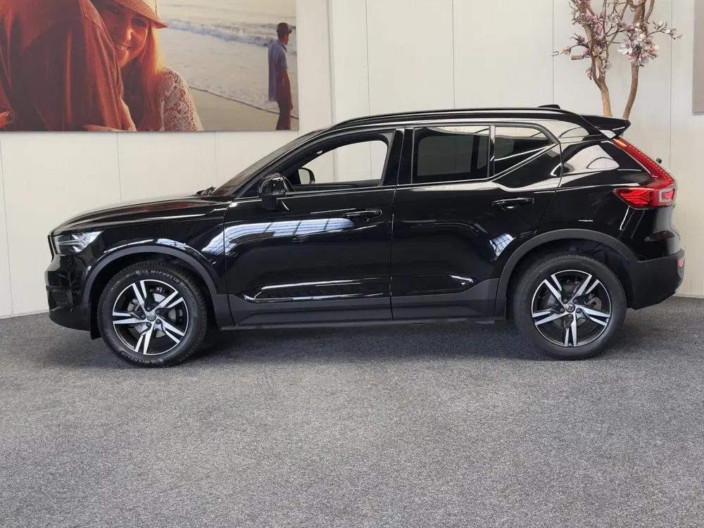 Volvo XC40 1.5 T3 R-DESIGN AUTOMAAT 360 CAMERA LEDER uit 2020, foto 5