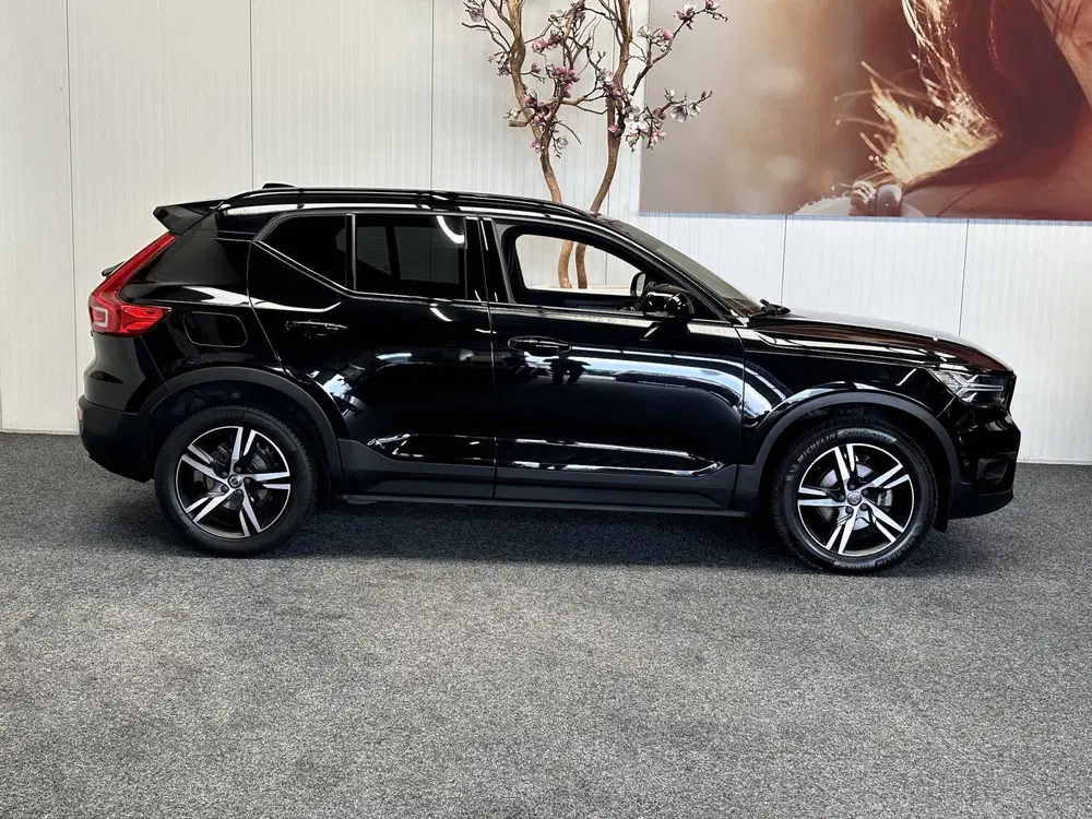 Volvo XC40 1.5 T3 R-DESIGN AUTOMAAT 360 CAMERA LEDER uit 2020, foto 9