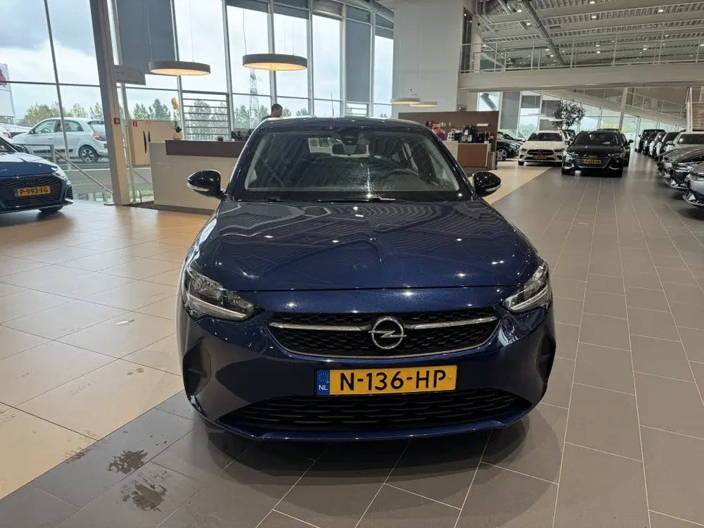 Opel Corsa 1.2 Edition uit 2021, foto 2
