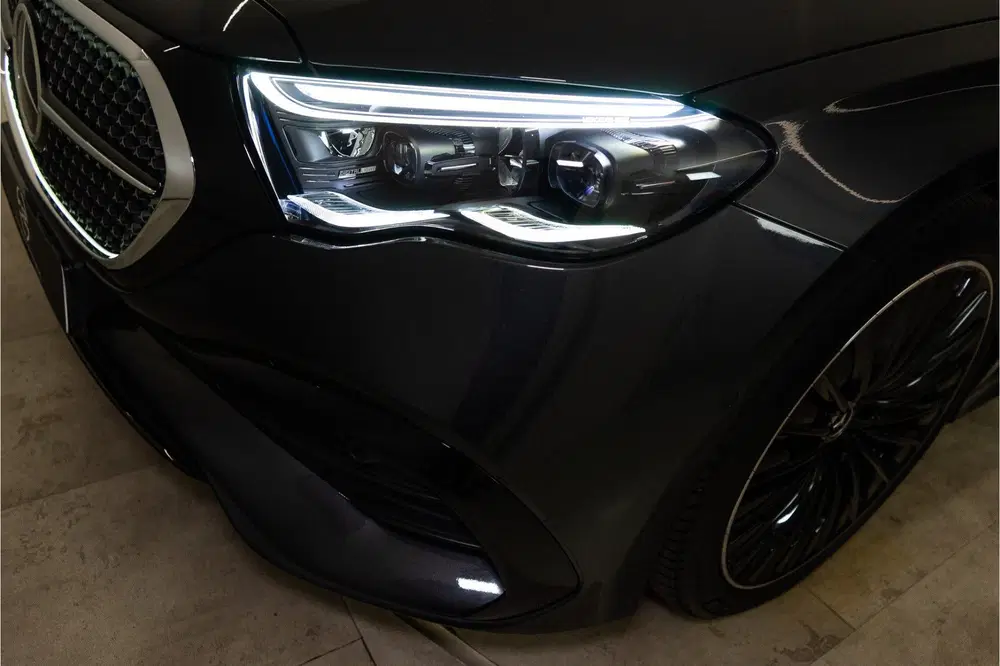Mercedes-Benz E-Klasse 300 e Premium+ AMG 313PK uit 2025, foto 12