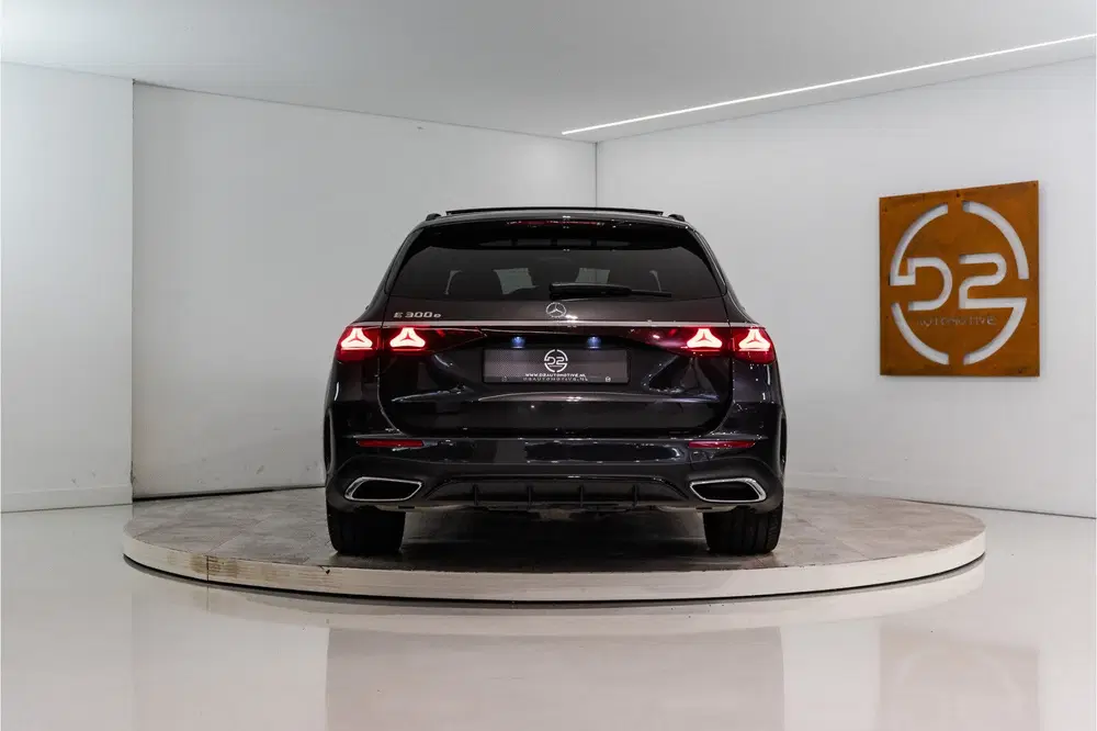 Mercedes-Benz E-Klasse 300 e Premium+ AMG 313PK uit 2025, foto 4