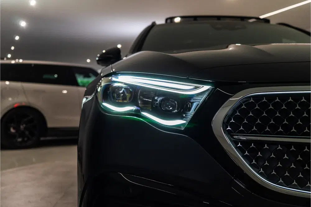 Mercedes-Benz E-Klasse 300 e Premium+ AMG 313PK uit 2025, foto 9