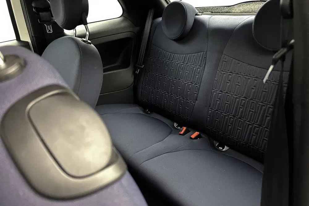 Fiat 500 1.0 Hybrid Cult uit 2021, foto 13