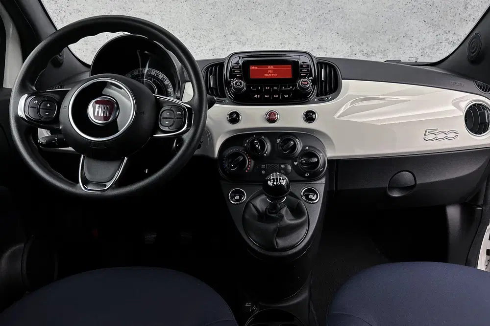 Fiat 500 1.0 Hybrid Cult uit 2021, foto 2