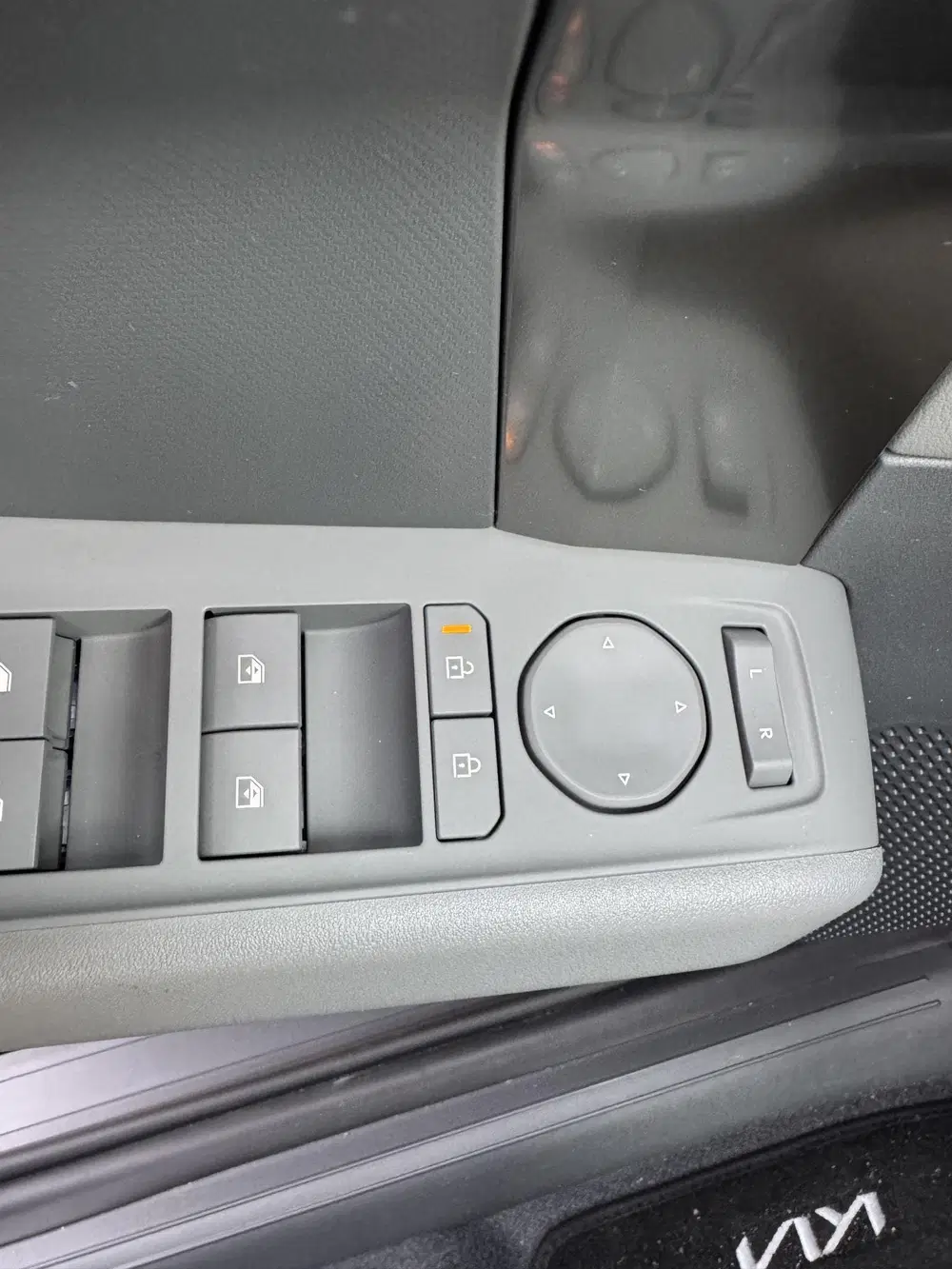 Kia EV3 Air 58.3 kWh €32.995 uit 2024, foto 9