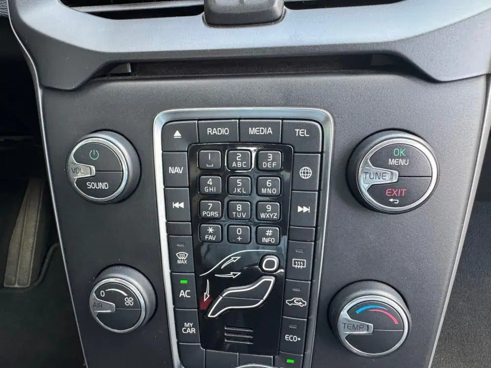 Volvo V40 T2 Autom. POLAR+ Led + Navi + Pdc + Lmv uit 2019, foto 13