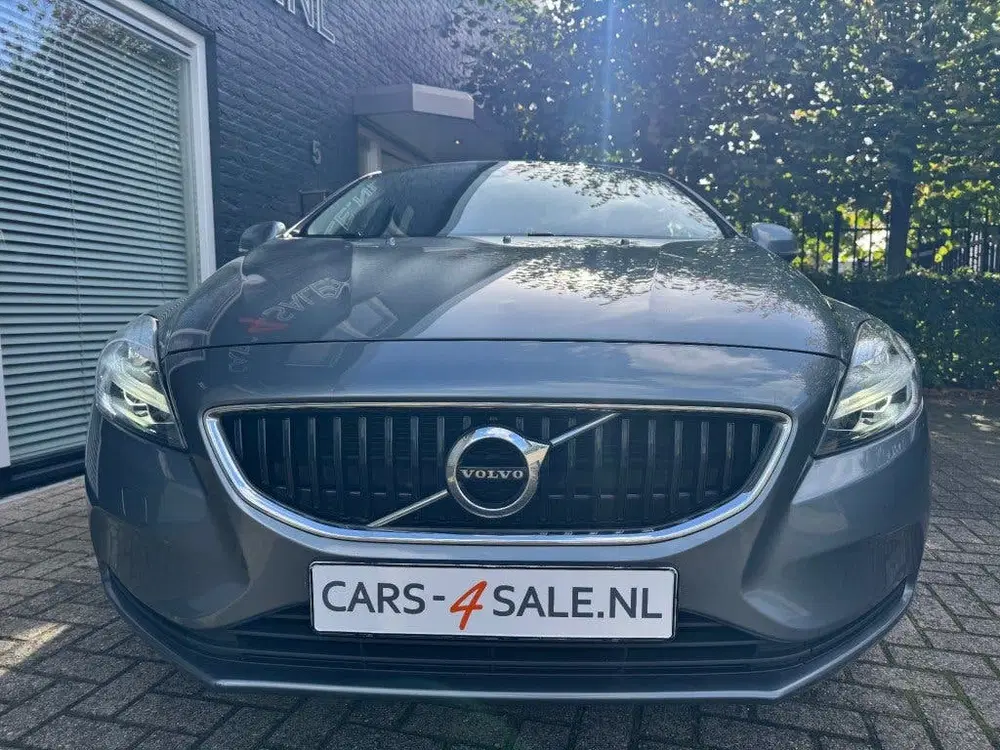 Volvo V40 T2 Autom. POLAR+ Led + Navi + Pdc + Lmv uit 2019, foto 2