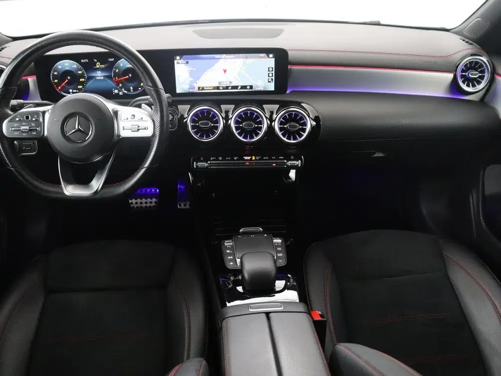 Mercedes-Benz CLA 180 Business Solutio uit 2022, foto 3