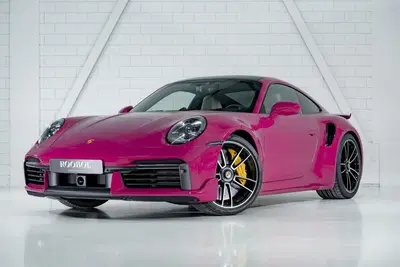 Porsche 911 Turbo S *PTS RUBYSTAR* l Aero pack l PASM uit 2023