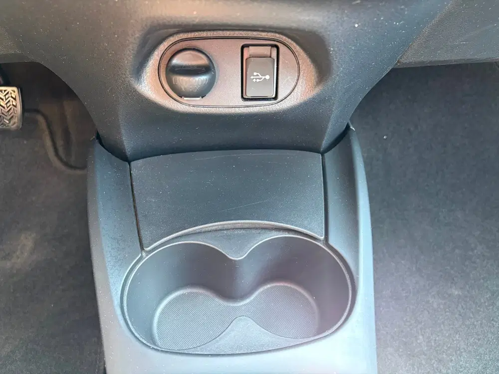 Toyota Yaris 1.0 VVT-i Connect apple carplay uit 2019, foto 15