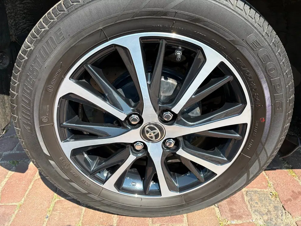 Toyota Yaris 1.0 VVT-i Connect apple carplay uit 2019, foto 7